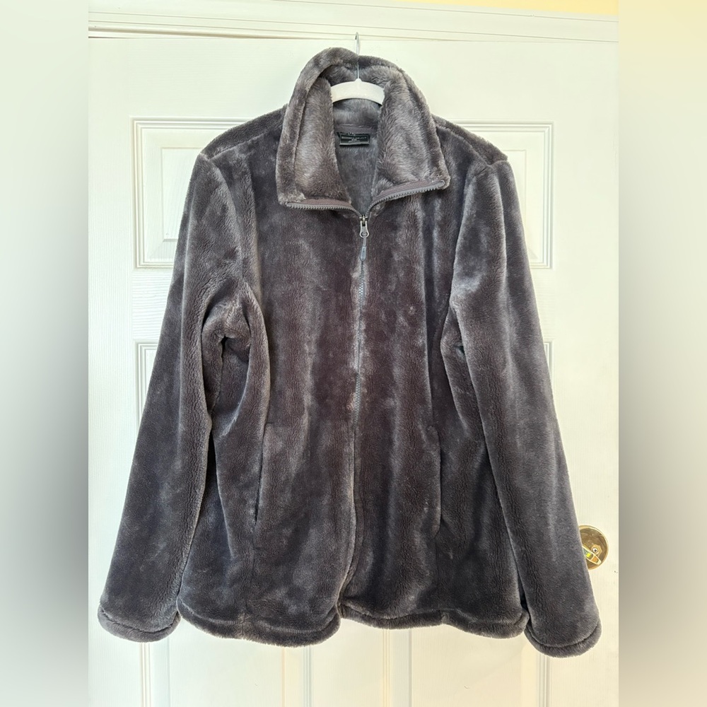 Fuzzy Gray Large Zip-up Jacket by 32 Degrees Heat